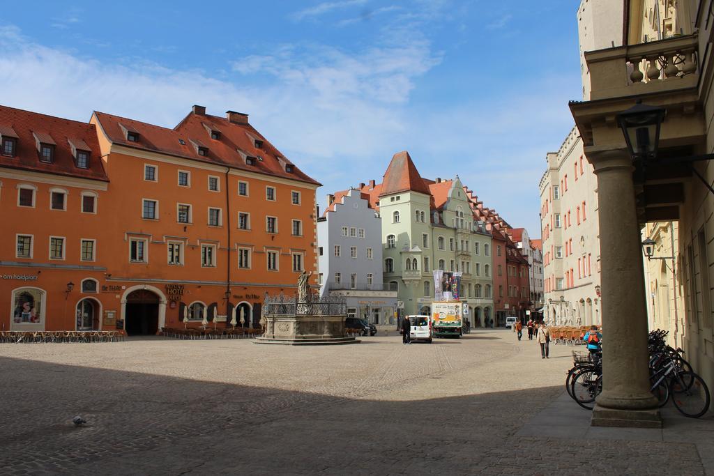 Altstadthotel Arch Регенсбург Екстериор снимка