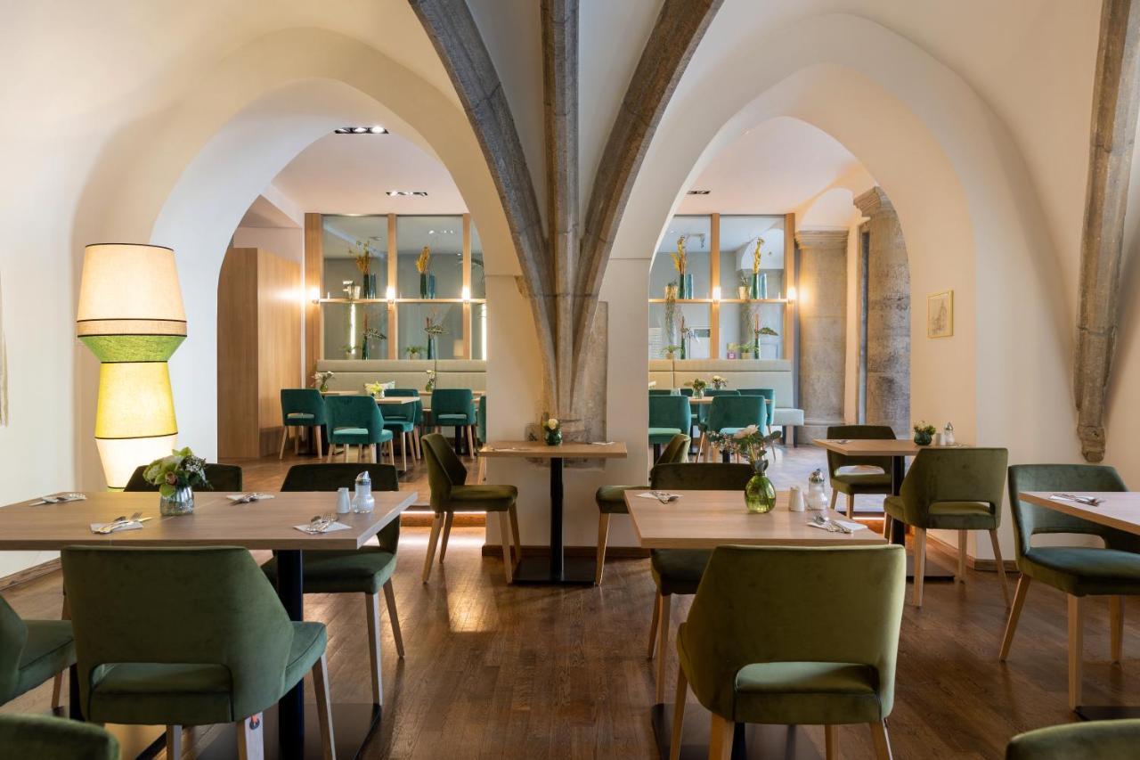Altstadthotel Arch Регенсбург Екстериор снимка