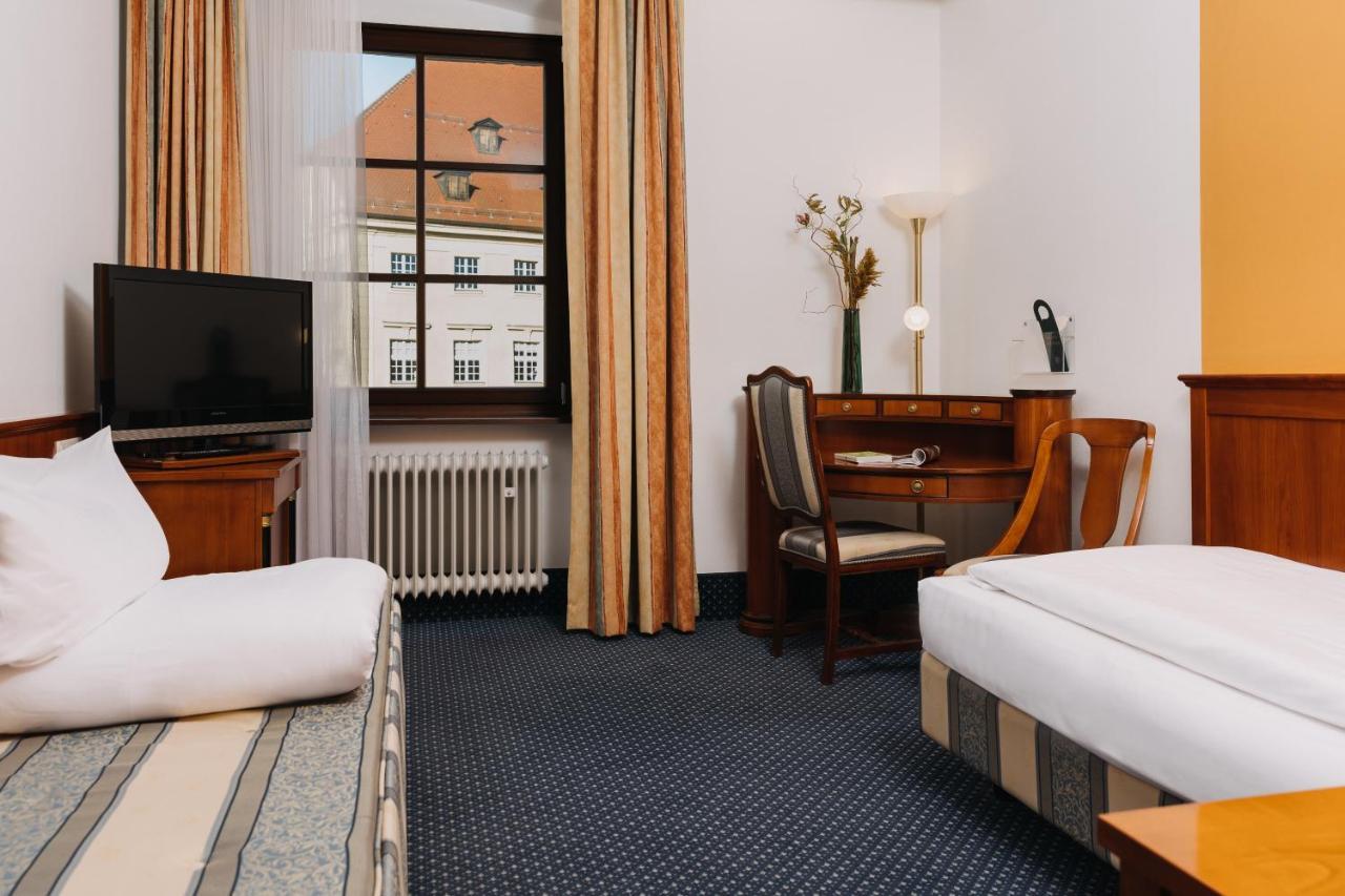 Altstadthotel Arch Регенсбург Екстериор снимка