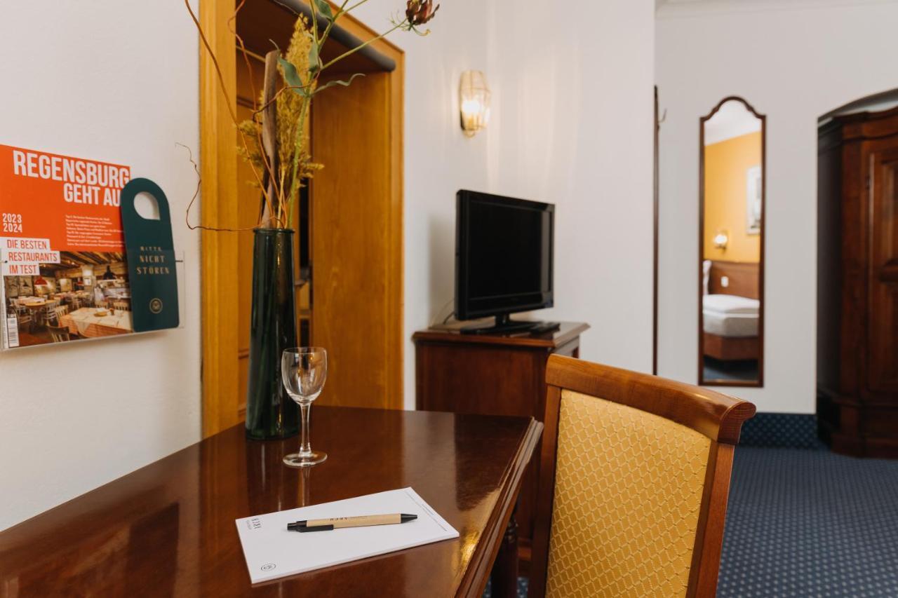 Altstadthotel Arch Регенсбург Екстериор снимка