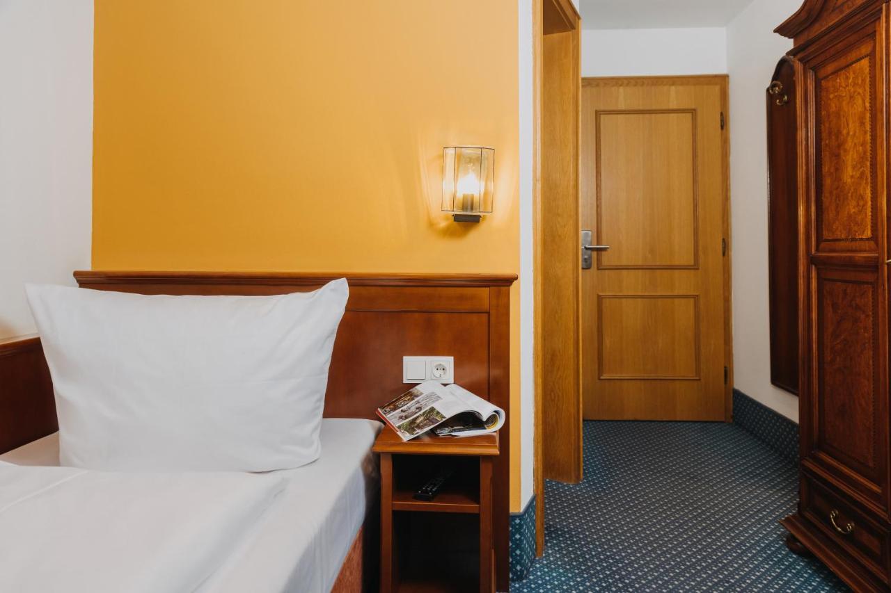 Altstadthotel Arch Регенсбург Екстериор снимка