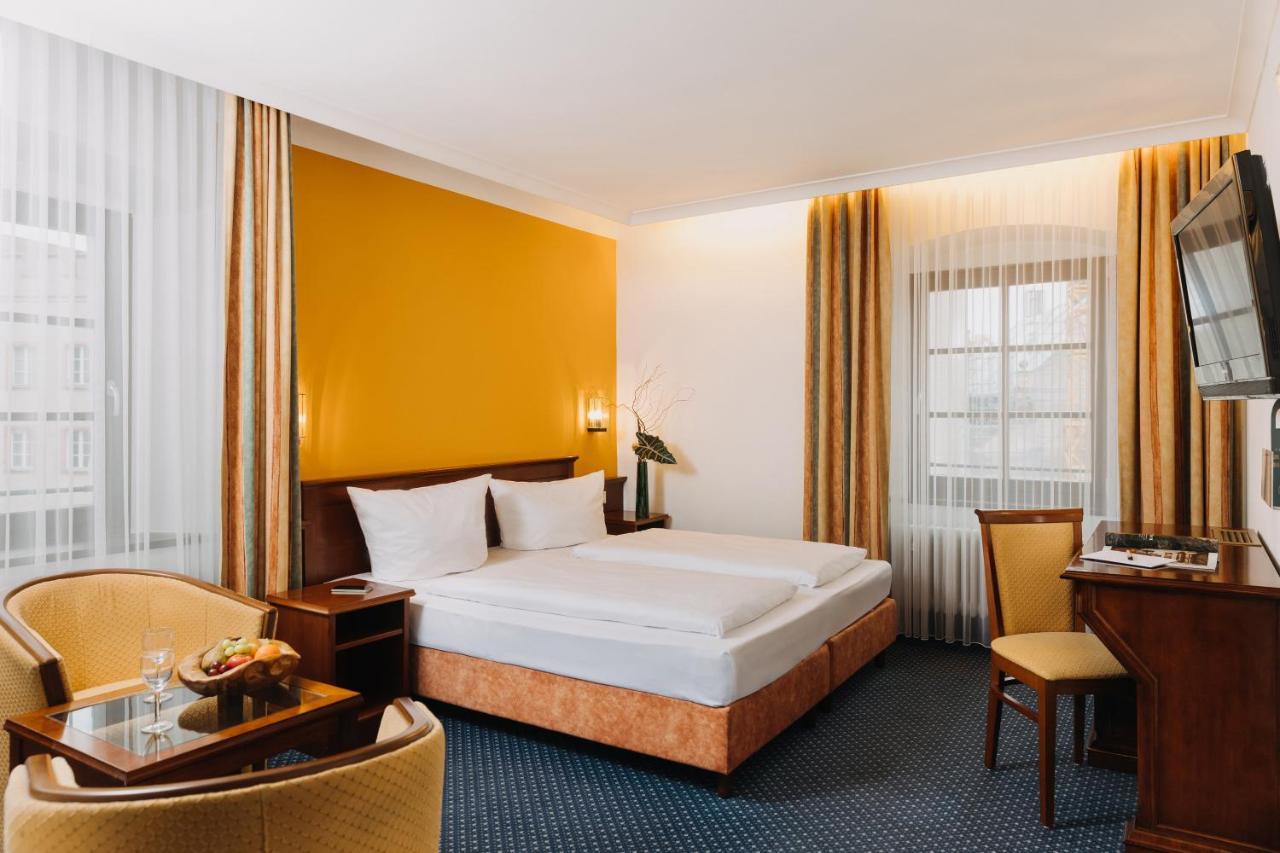 Altstadthotel Arch Регенсбург Екстериор снимка