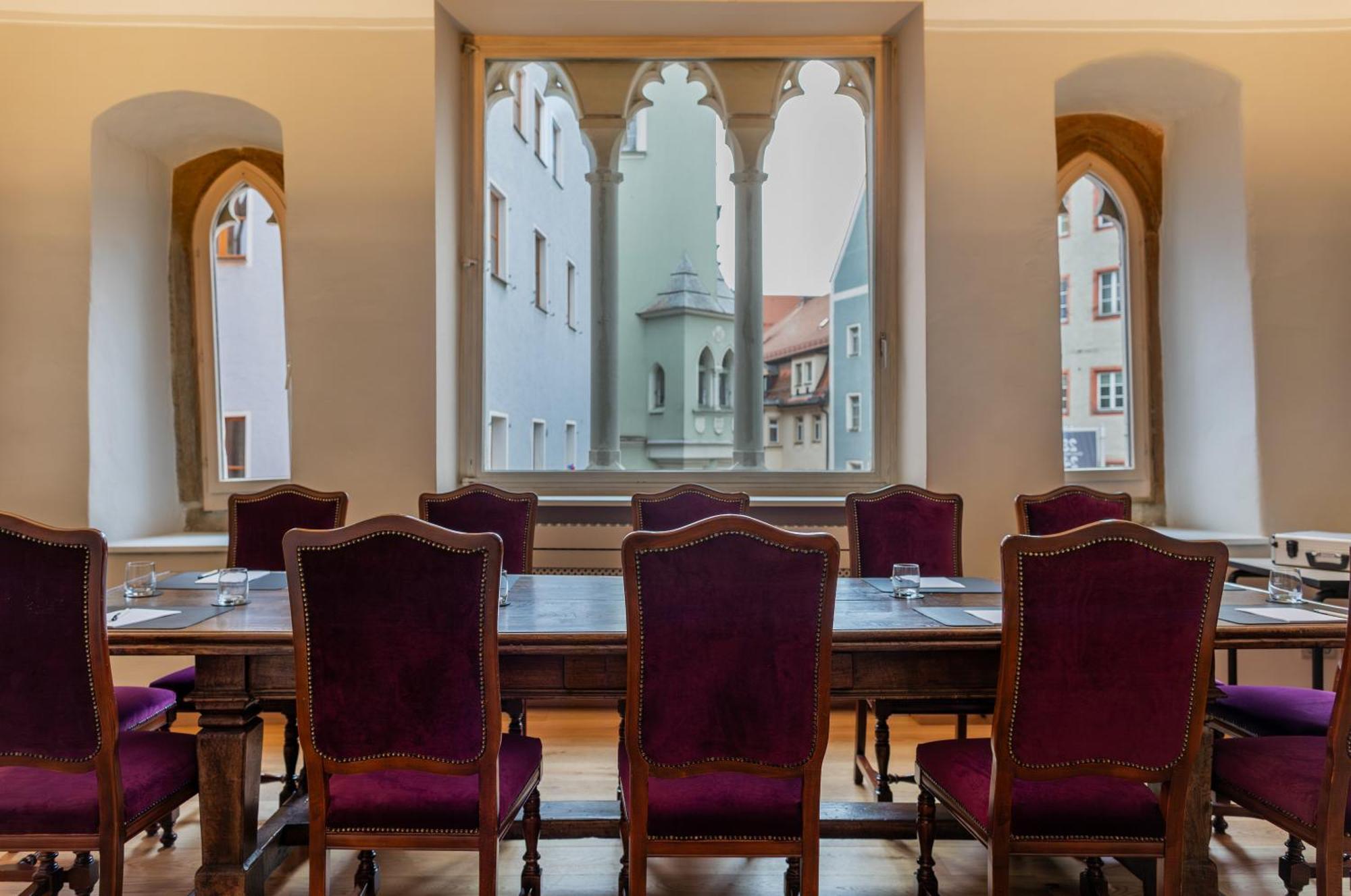 Altstadthotel Arch Регенсбург Екстериор снимка